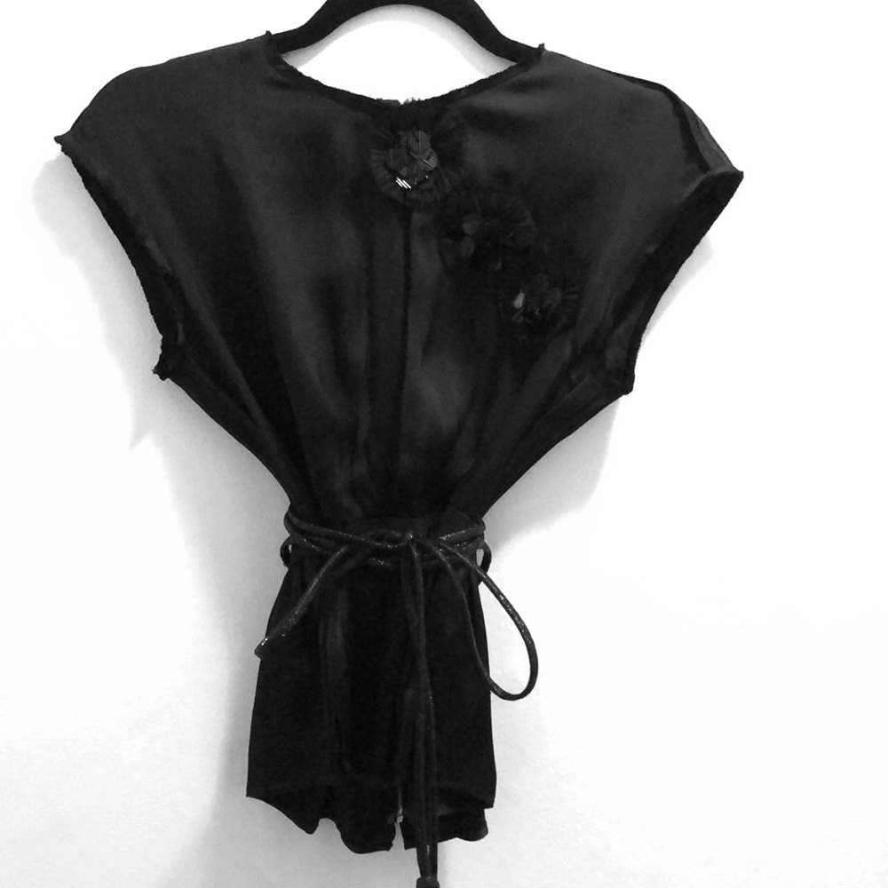 Marc Jacobs Black silk embellished blouse - S